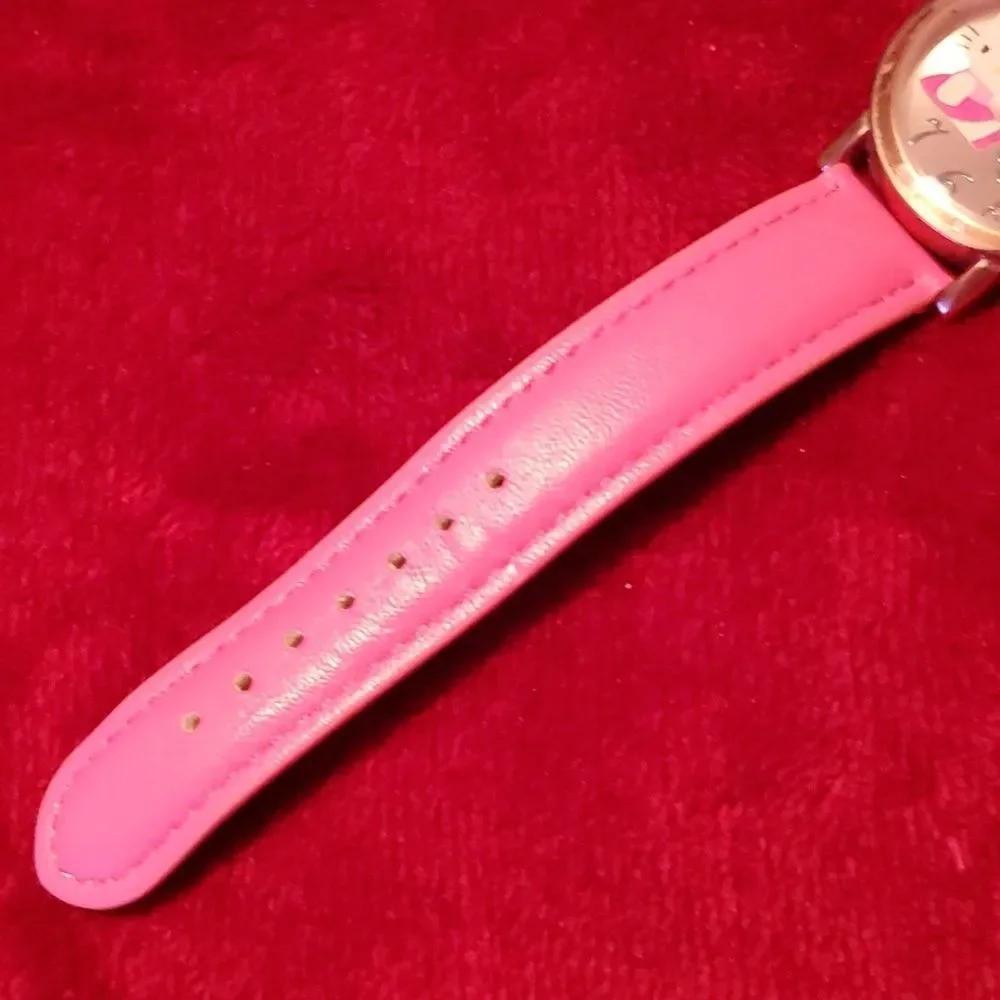 NEW SANRIO HKAQ5901 Hello Kitty Rose Gold Case Pink Band New Battery Works Great